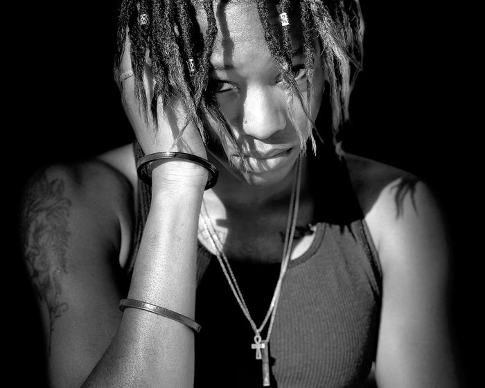 Young black woman portrait, black woman photo, portrait photo, portrait photography